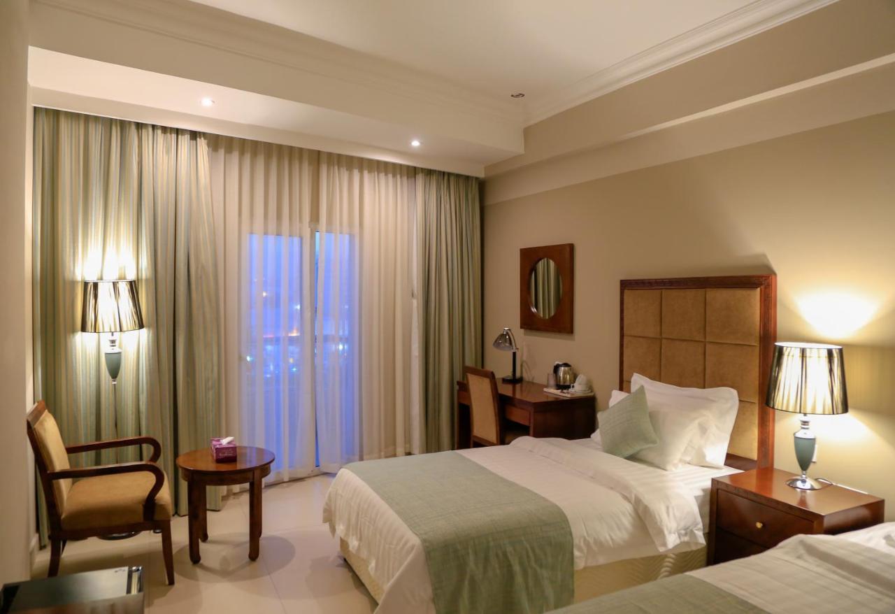 Muscat Inn Hotel Exterior foto